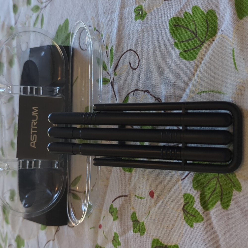Vintage 1980's Astrum pen & pencil set with pen stand. Unique design. NWT